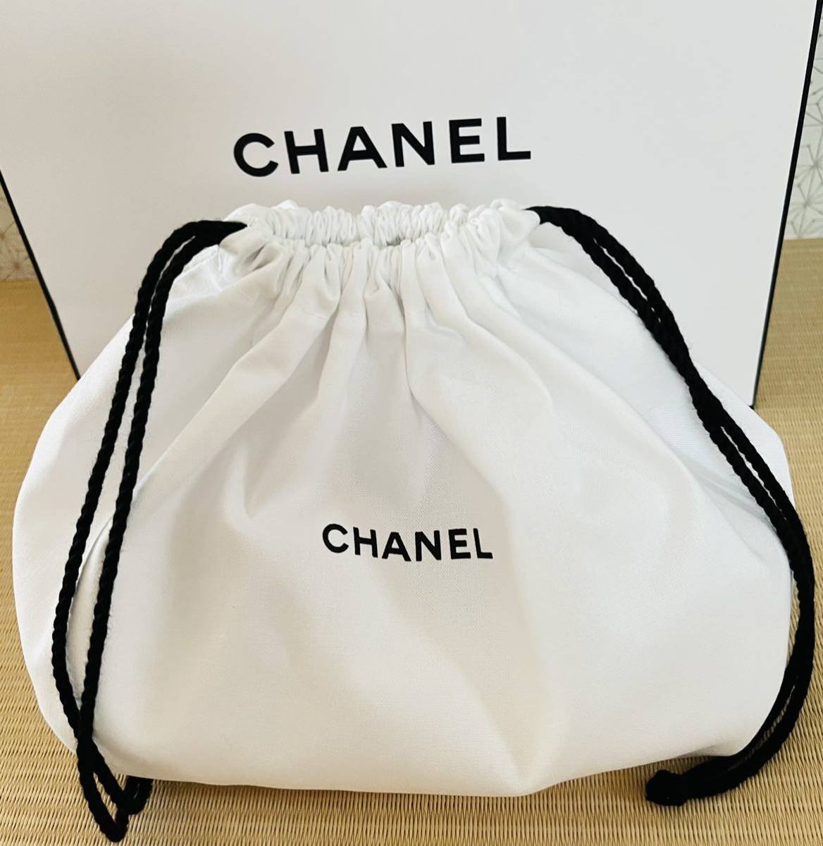 匿名配送 CHANEL シャネル ノベルティ 巾着 ポーチ 白｜Yahoo!フリマ