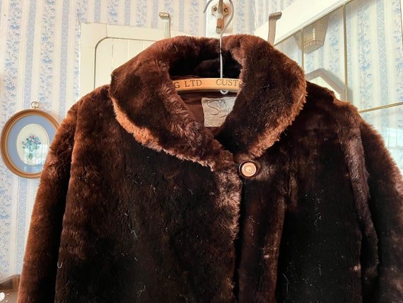Vintage Brown Fur Coat, Long Mouton Fur Coat (C460), Simpsons Dark