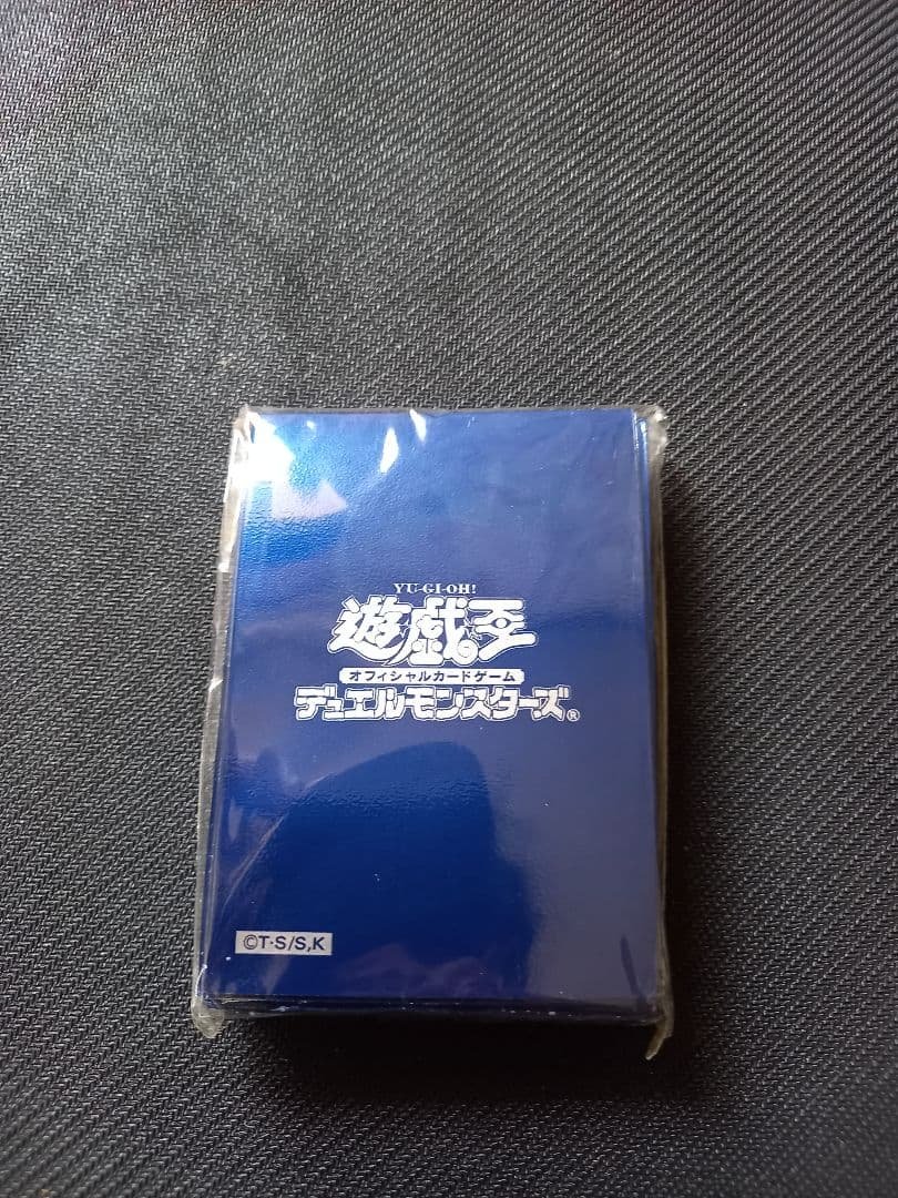 遊戯王　初期ロゴ　公式スリーブ　青　未使用　50枚 遊戯王 初期ロゴ 公式スリーブ 青 未使用 50枚 遊戯王 初期ロゴ 公式